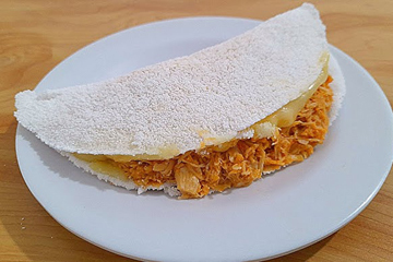 Tapioca de Frango c/ Queijo e Ovo