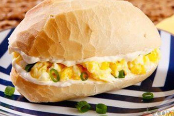Pão com Ovo